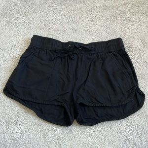 Black shorts w/ drawstring